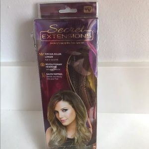 Daisy Fuentes hair extensions medium red brown 06